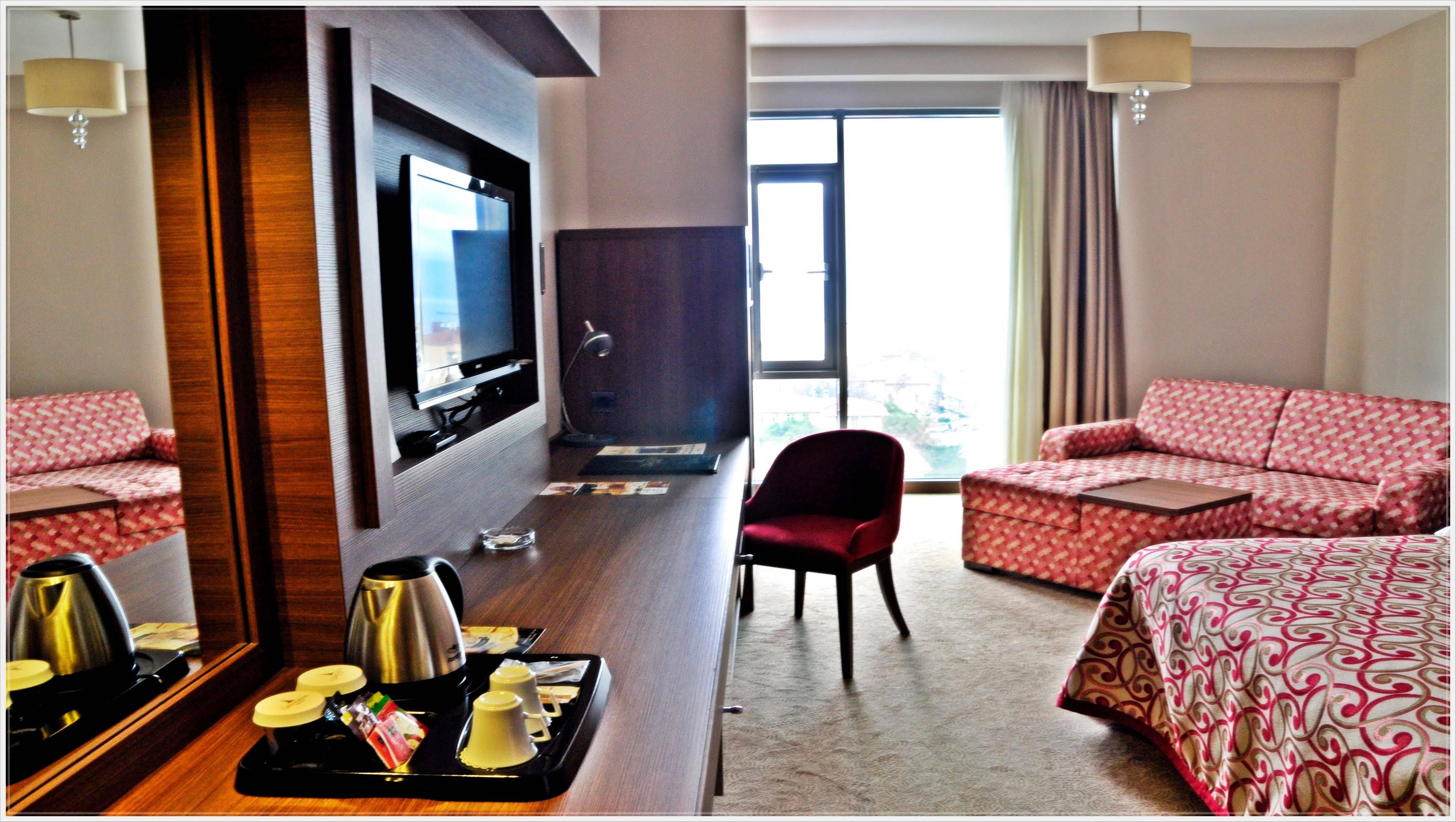 Grand Asya Hotel Бандирма Екстер'єр фото